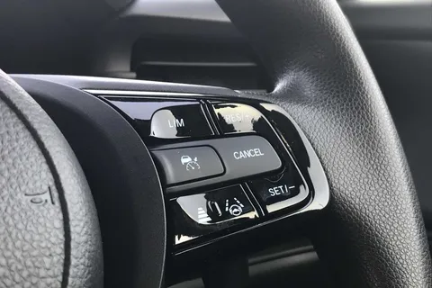 MV73UHM Honda Hr-V 1.5 eHEV Elegance 5dr CVT Thumbnail #18