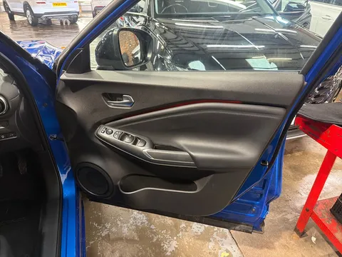 DU25YYD Nissan Juke 1.0 DiG-T N-Connecta 5dr Thumbnail #18