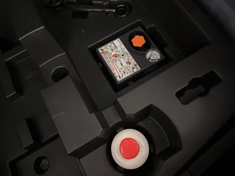 DU25YYD Nissan Juke 1.0 DiG-T N-Connecta 5dr Thumbnail #20