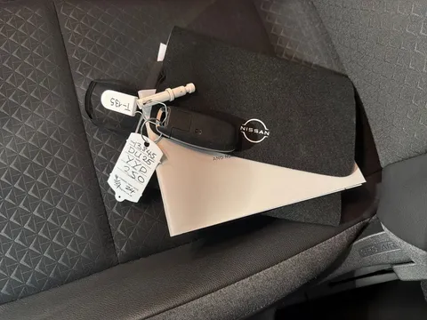 DU25YYD Nissan Juke 1.0 DiG-T N-Connecta 5dr Thumbnail #21