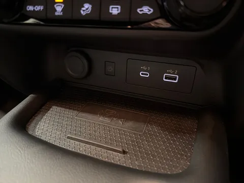 DU25YYD Nissan Juke 1.0 DiG-T N-Connecta 5dr Thumbnail #22