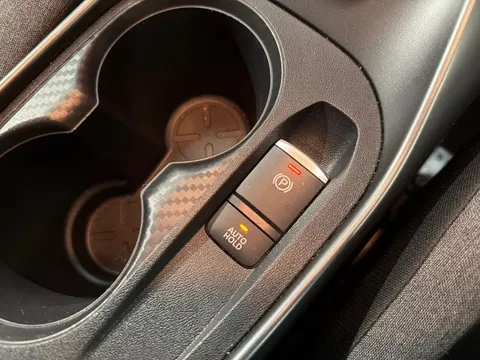 DU25YYD Nissan Juke 1.0 DiG-T N-Connecta 5dr Thumbnail #23