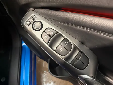 DU25YYD Nissan Juke 1.0 DiG-T N-Connecta 5dr Thumbnail #24