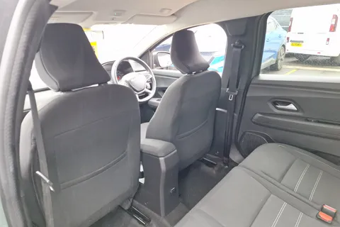 30 of 40 for Dacia Jogger 1.0 TCe Expression 5dr