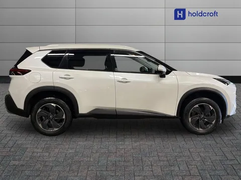 DY25CCX Nissan X-Trail 1.5 MHEV 163 N-Connecta 5dr [7 Seat] Xtronic Thumbnail #3