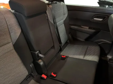 DY25CCX Nissan X-Trail 1.5 MHEV 163 N-Connecta 5dr [7 Seat] Xtronic Thumbnail #16