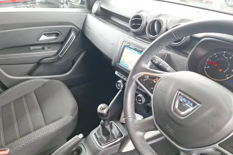 DL21FRO Dacia Duster 1.3 TCe 130 Prestige 5dr Thumbnail #13