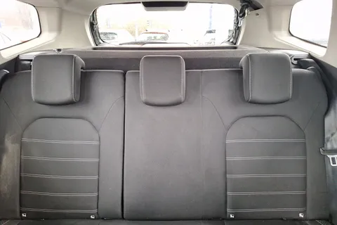 DL21FRO Dacia Duster 1.3 TCe 130 Prestige 5dr Thumbnail #11