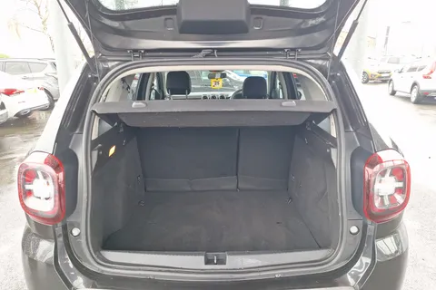 DL21FRO Dacia Duster 1.3 TCe 130 Prestige 5dr Thumbnail #21