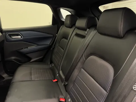 DP24OKK Nissan Qashqai 1.3 DiG-T MH Tekna 5dr Thumbnail #14