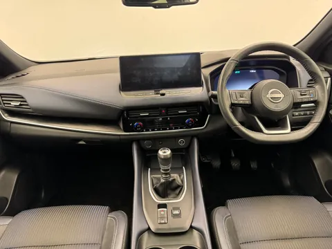 DP24OKK Nissan Qashqai 1.3 DiG-T MH Tekna 5dr Thumbnail #3