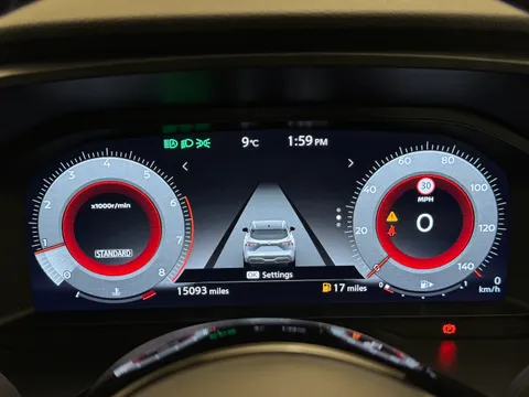 DP24OKK Nissan Qashqai 1.3 DiG-T MH Tekna 5dr Thumbnail #31