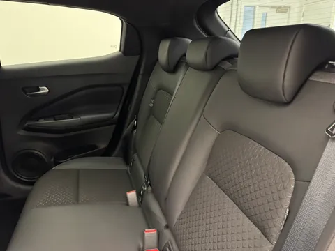 DV25TYK Nissan Juke 1.0 DiG-T N-Connecta 5dr Thumbnail #12