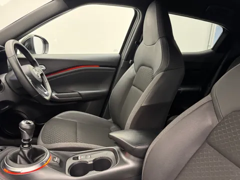 DV25TYK Nissan Juke 1.0 DiG-T N-Connecta 5dr Thumbnail #14