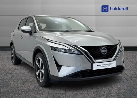 DY71KZZ Nissan Qashqai 1.3 DiG-T MH 158 N-Connecta 5dr Xtronic Thumbnail #1