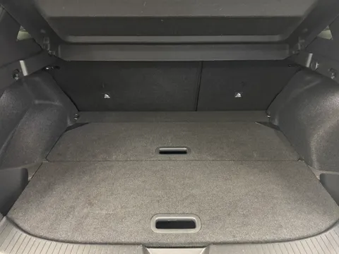 OY74ZGE Nissan Qashqai 1.3 DiG-T MH N-Connecta [Glass Roof] 5dr Thumbnail #9