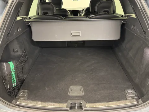 CV71VDX Volvo XC60 2.0 B4D R DESIGN 5dr AWD Geartronic Thumbnail #33