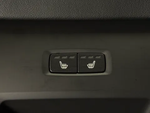 CV71VDX Volvo XC60 2.0 B4D R DESIGN 5dr AWD Geartronic Thumbnail #12