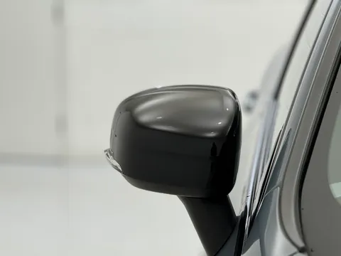 CV71VDX Volvo XC60 2.0 B4D R DESIGN 5dr AWD Geartronic Thumbnail #35