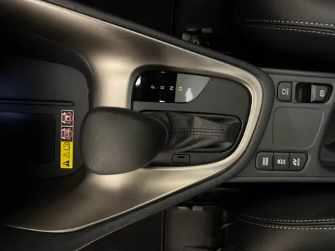 DV75OLX Mazda 2 Hybrid 1.5i Hybrid Homura Plus 5dr CVT Thumbnail #17