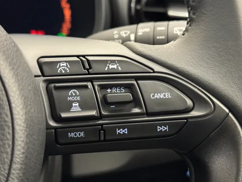 DV75OLX Mazda 2 Hybrid 1.5i Hybrid Homura Plus 5dr CVT Thumbnail #25