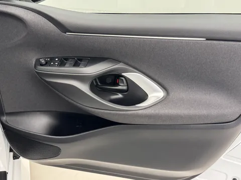 DW24HEV Mazda 2 Hybrid 1.5i Hybrid Exclusive Line 5dr CVT Thumbnail #20