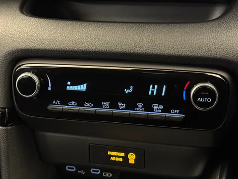 DW24HEV Mazda 2 Hybrid 1.5i Hybrid Exclusive Line 5dr CVT Thumbnail #30