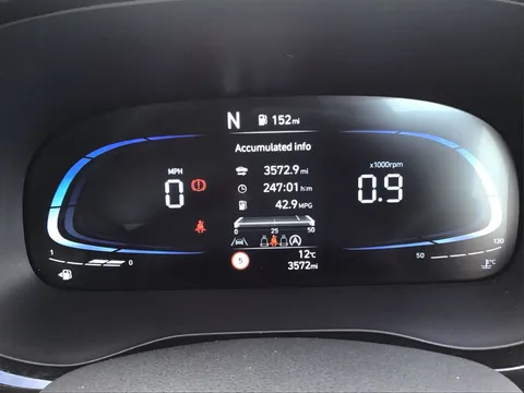 DU73ETE Hyundai i10 1.2 Advance 5dr Auto Thumbnail #12