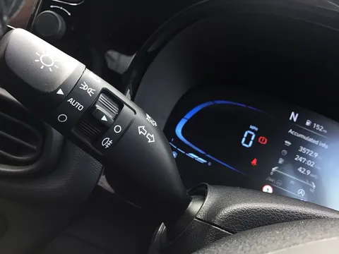 DU73ETE Hyundai i10 1.2 Advance 5dr Auto Thumbnail #24