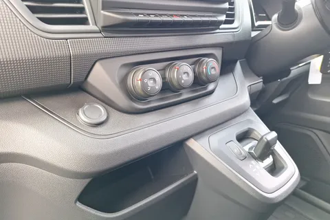 DL75WKM Renault Trafic SL30 Blue dCi 150 Advance [Safety] Van EAG9 Thumbnail #24