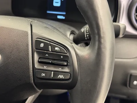 EY24WNG Hyundai i10 1.0 MPi Premium 5dr Auto Thumbnail #19