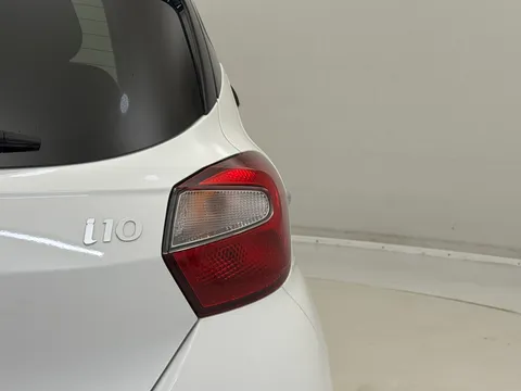 EY24WNG Hyundai i10 1.0 MPi Premium 5dr Auto Thumbnail #32