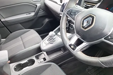 BV24SVN Renault Captur 1.6 E-Tech full hybrid 145 Engineered 5dr Auto Thumbnail #13