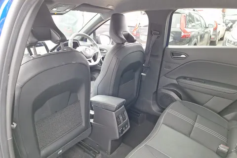 BV24SVN Renault Captur 1.6 E-Tech full hybrid 145 Engineered 5dr Auto Thumbnail #31