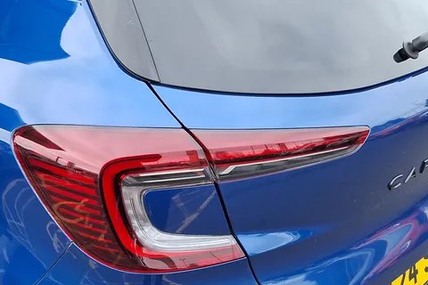 BV24SVN Renault Captur 1.6 E-Tech full hybrid 145 Engineered 5dr Auto Thumbnail #17