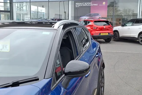 BV24SVN Renault Captur 1.6 E-Tech full hybrid 145 Engineered 5dr Auto Thumbnail #28