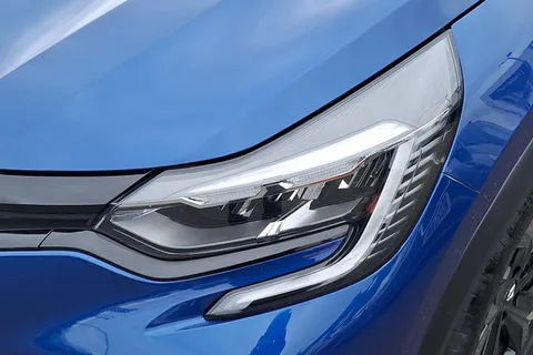 BV24SVN Renault Captur 1.6 E-Tech full hybrid 145 Engineered 5dr Auto Thumbnail #15