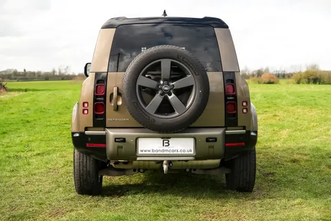 VX25TWE Land Rover Defender 3.0 D250 Hard Top X-Dynamic HSE Auto [3 Seat] Thumbnail #12