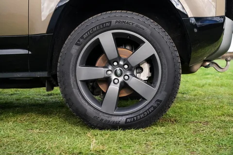 VX25TWE Land Rover Defender 3.0 D250 Hard Top X-Dynamic HSE Auto [3 Seat] Thumbnail #27