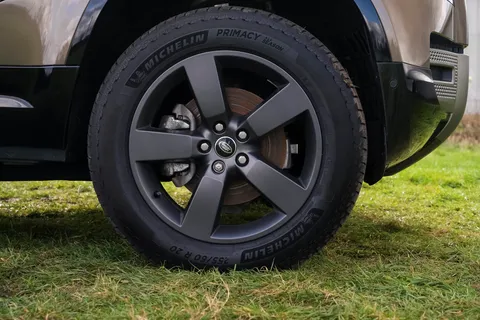 VX25TWE Land Rover Defender 3.0 D250 Hard Top X-Dynamic HSE Auto [3 Seat] Thumbnail #29