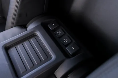 VX25TWE Land Rover Defender 3.0 D250 Hard Top X-Dynamic HSE Auto [3 Seat] Thumbnail #58