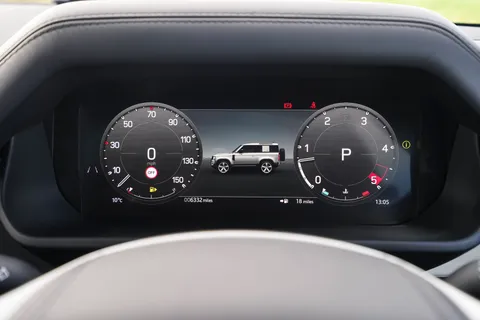 VX25TWE Land Rover Defender 3.0 D250 Hard Top X-Dynamic HSE Auto [3 Seat] Thumbnail #41