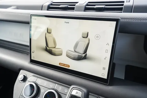 VX25TWE Land Rover Defender 3.0 D250 Hard Top X-Dynamic HSE Auto [3 Seat] Thumbnail #47