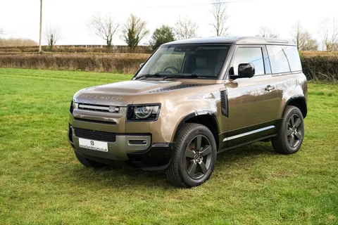 VX25TWE Land Rover Defender 3.0 D250 Hard Top X-Dynamic HSE Auto [3 Seat] Thumbnail #11