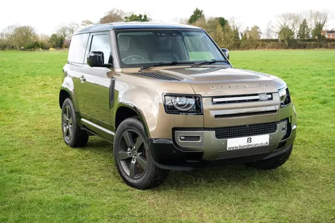 VX25TWE Land Rover Defender 3.0 D250 Hard Top X-Dynamic HSE Auto [3 Seat] Thumbnail #5