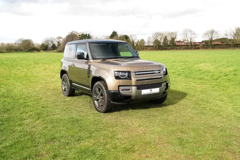 VX25TWE Land Rover Defender 3.0 D250 Hard Top X-Dynamic HSE Auto [3 Seat] Thumbnail #8