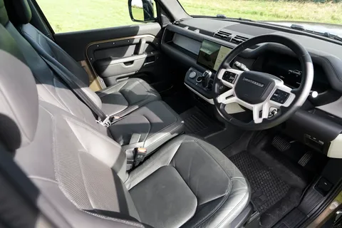 VX25TWE Land Rover Defender 3.0 D250 Hard Top X-Dynamic HSE Auto [3 Seat] Thumbnail #33
