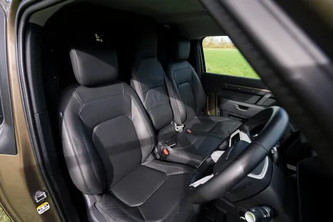 VX25TWE Land Rover Defender 3.0 D250 Hard Top X-Dynamic HSE Auto [3 Seat] Thumbnail #36
