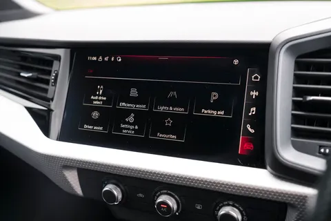 DX23XKL Audi A1 30 TFSI 110 Black Edition 5dr Thumbnail #42