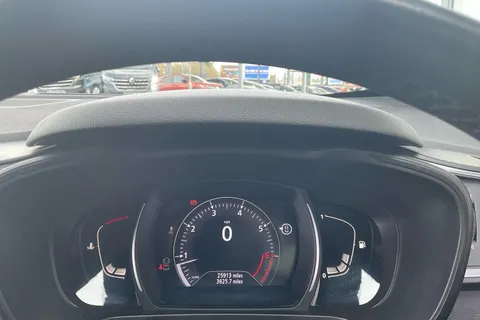 BH19BUE Renault Kadjar 1.3 TCE Iconic 5dr Thumbnail #12